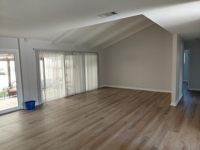 Building Photo - 927 Rutgers Ave