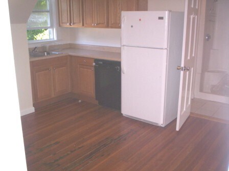 Primary Photo - 110 Cranch St