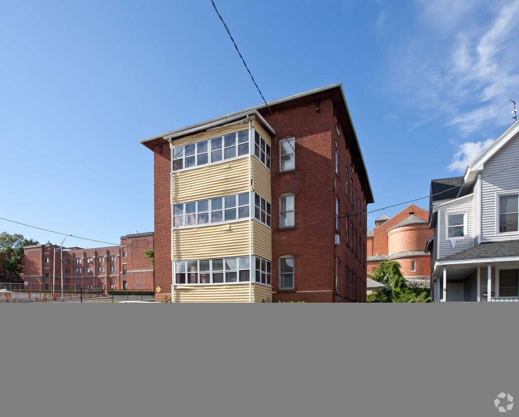 10 Union St, New Britain, CT 06051 10 Union St New Britain, CT