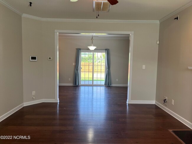 Building Photo - 605 Marseille Ct
