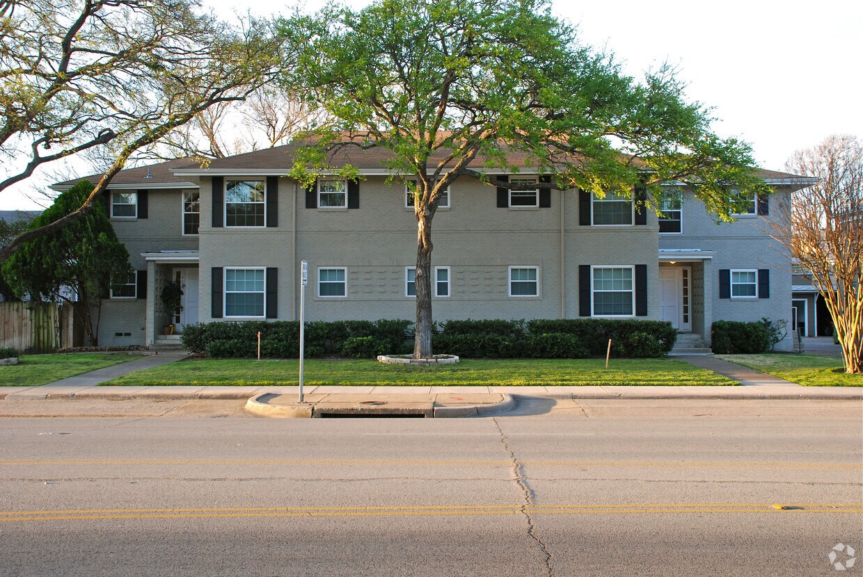 Foto del edificio - 4133 Lovers Ln