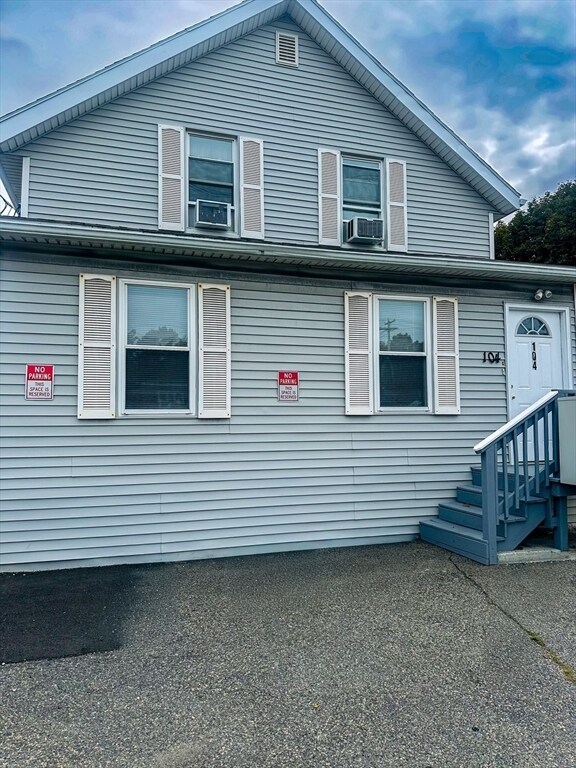 Primary Photo - 104 Broadway