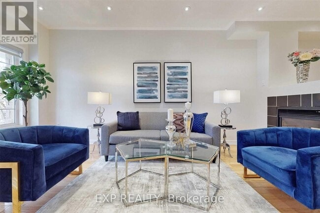 Building Photo - 10 BIRDSONGS STREET N