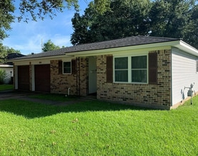Building Photo - 1318 Pine Ln