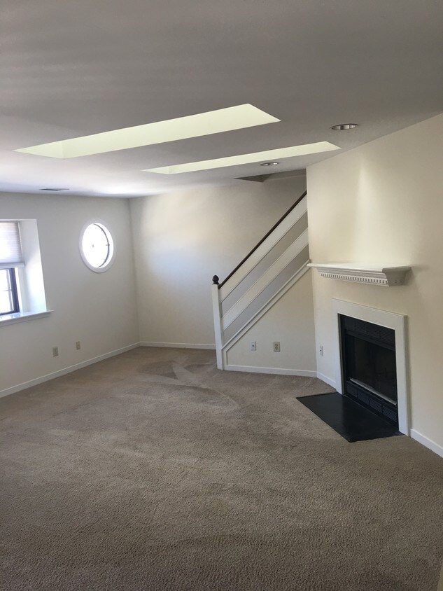 251 Walnut Springs Ct, West Chester, PA 19380 Condo for Rent in West