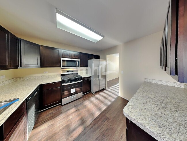 Foto del edificio - 4826 Clover Ct