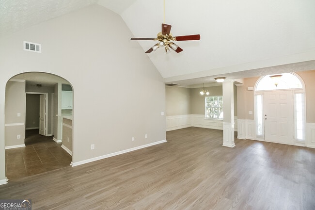 Building Photo - 11771 Fairway Overlook