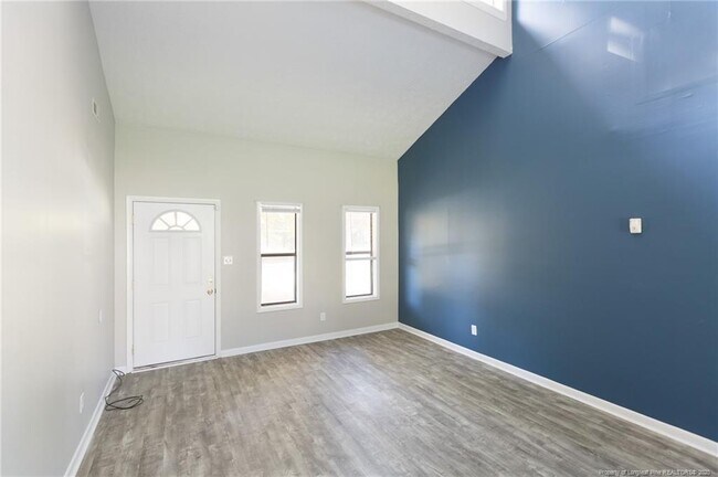 Building Photo - 1861 Berriedale Dr