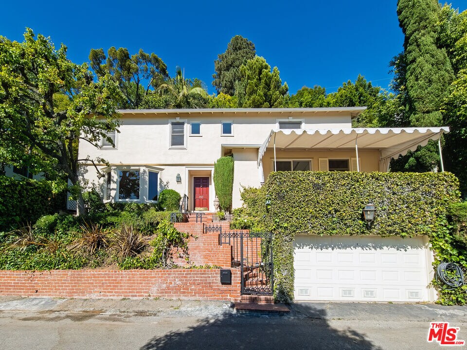 Foto principal - 8967 St Ives Dr