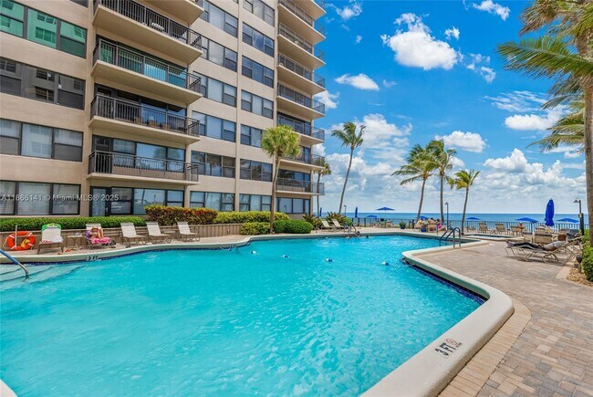 Building Photo - 3800 Galt Ocean Dr
