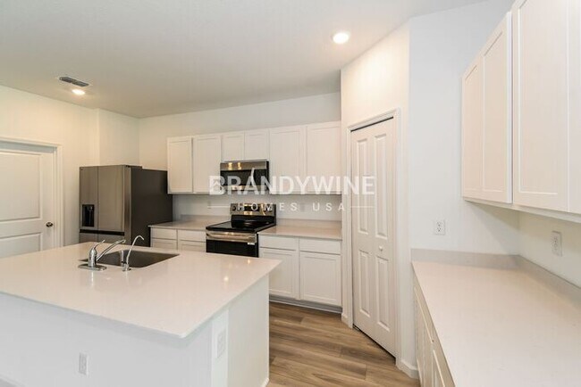 Building Photo - 2893 Grand Finale St