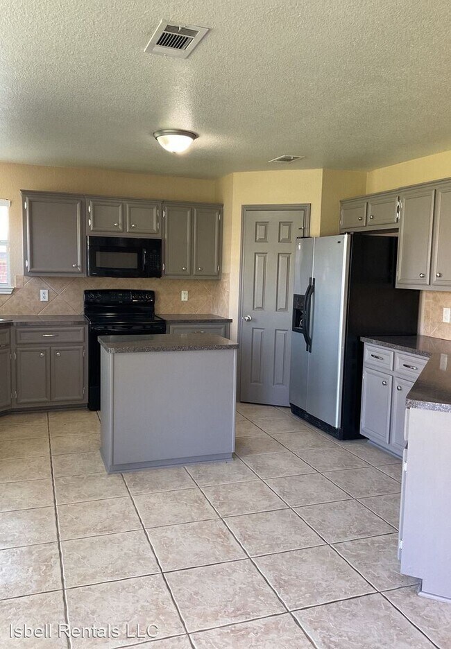 Foto del edificio - 4 br, 2 bath House - 4105 Maid Marian Circle