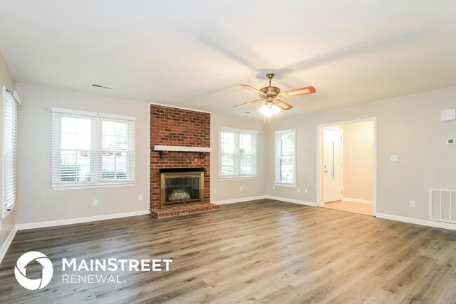 Foto del edificio - 5313 Westrock Dr