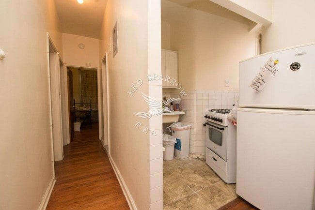 Building Photo - 117 Mott St