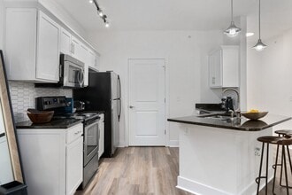 Building Photo - Strathmoor