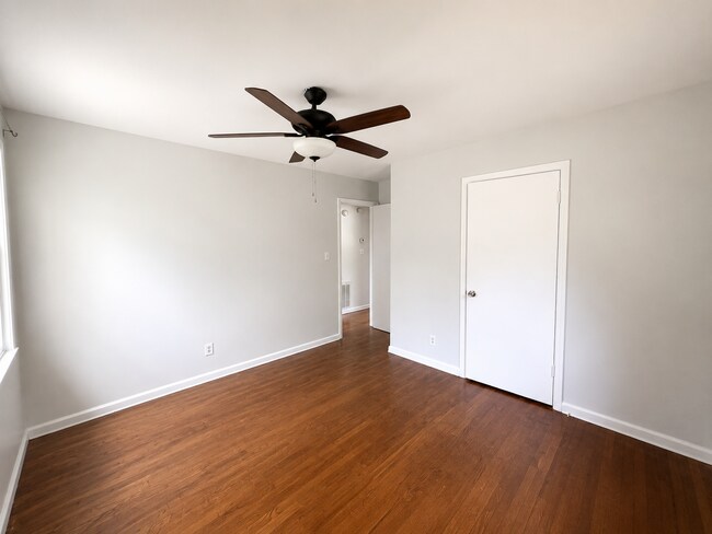 Foto del edificio - 5121 Pinefield Dr
