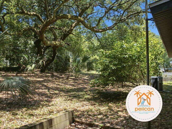 Building Photo - Charming 3-Bedroom, 2-Bath Home on a Shaded Lot in Pensacola