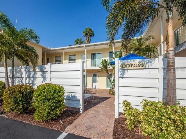 Primary Photo - 700 W Venice Ave