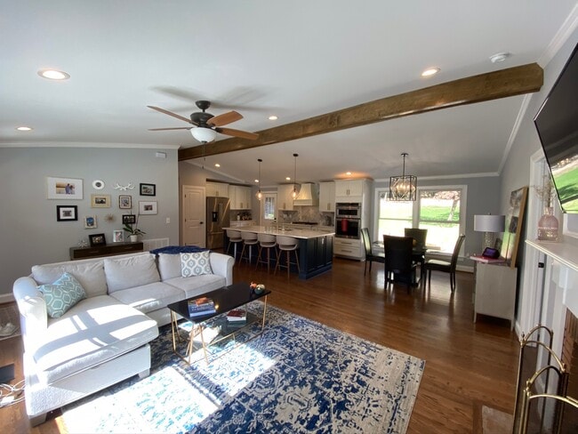 Building Photo - 604 Currituck Dr