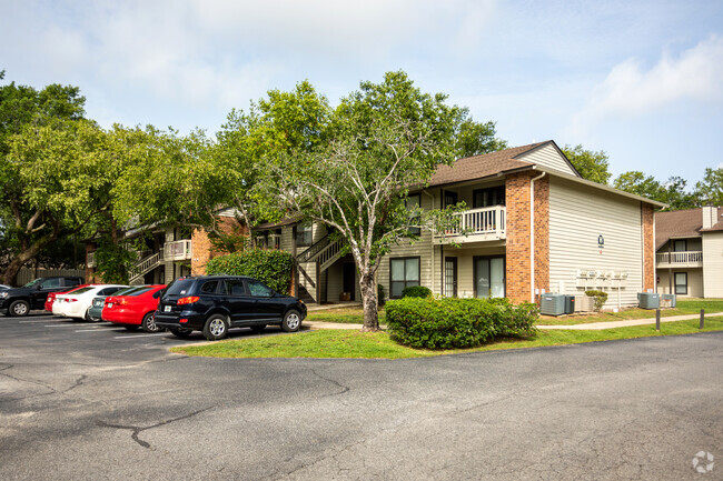 Foto del edificio - Tanglewood Luxury Apartments