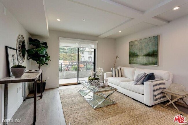 Foto del edificio - 1306 N Orange Dr