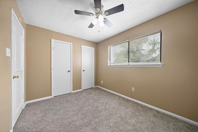 Building Photo - 7114 Deer Creek Ct