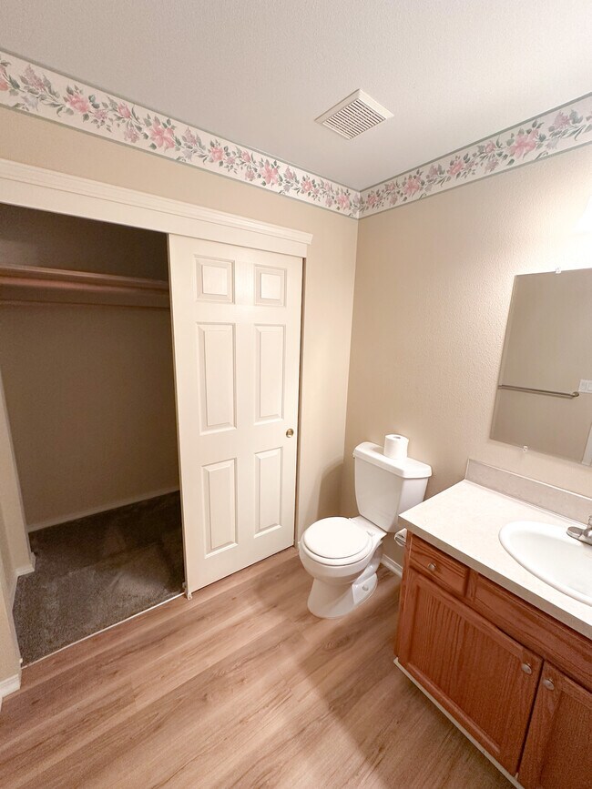 Foto del edificio - 1388 Northern Heights Loop NE