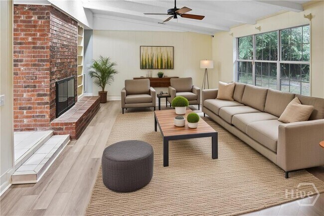 Foto del edificio - 115 Phyllis Dr