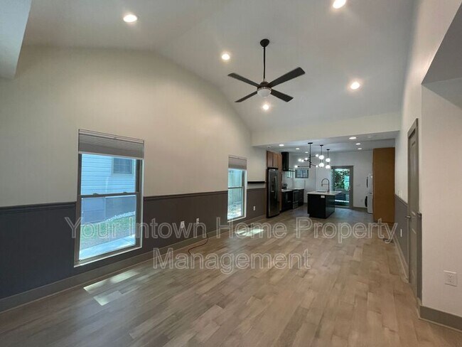 Foto del edificio - 1264 Lyle Pl NW
