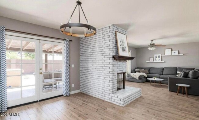 Foto del edificio - 225 E Minton Dr