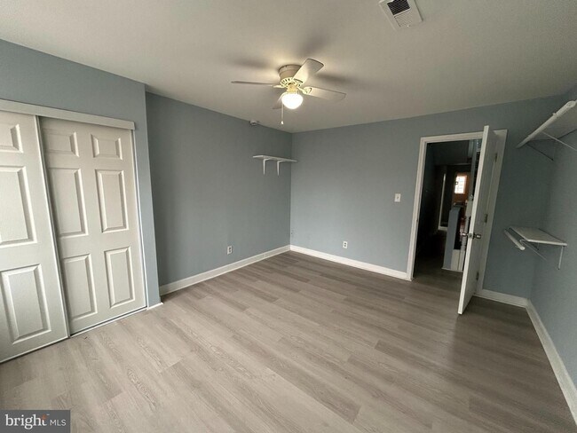 Foto del edificio - Spacious 5-Bedroom Home for Rent in North Philadelphia