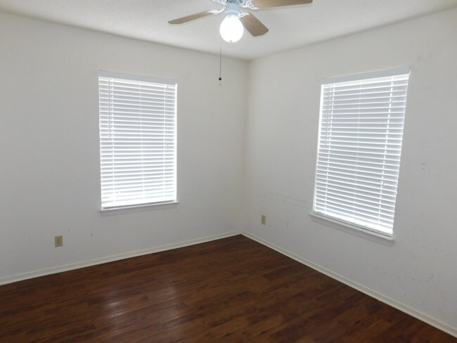 Building Photo - 7102 Meador Ave