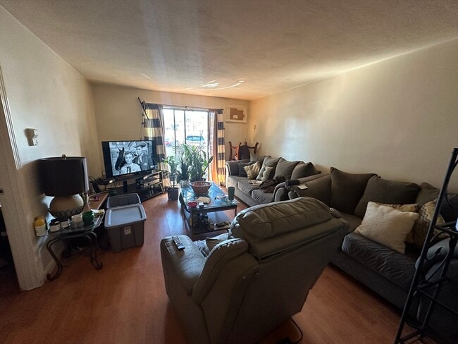 Building Photo - 915 Edgell Rd