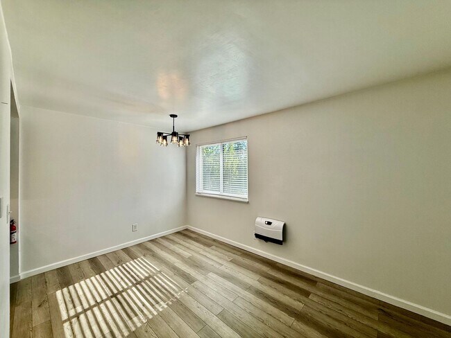 Foto del edificio - Beautiful 2 bed, 2 bath Shoreline Condo, $2495/mo.