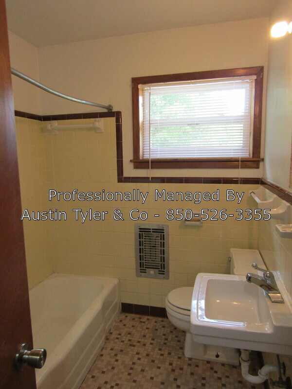 Building Photo - 5684 Timberlane Rd