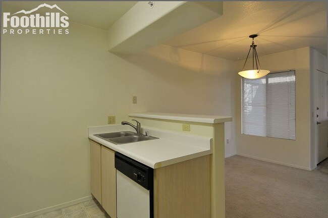 Foto del edificio - 5751 N Kolb Rd