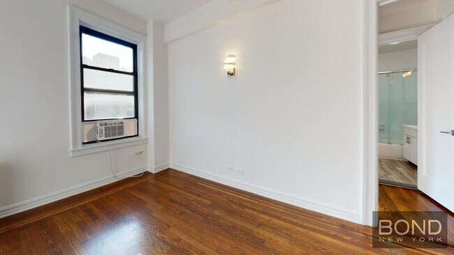 Building Photo - 156 E 37th St