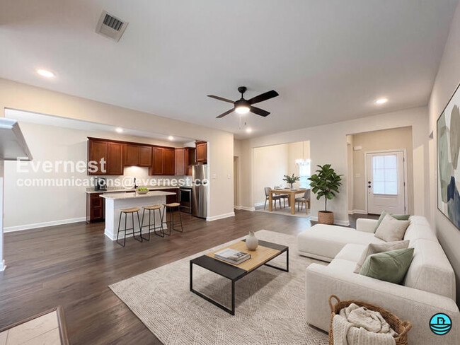 Foto del edificio - 4876 Reunion Dr