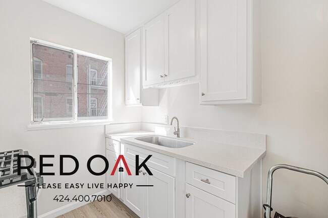 Foto del edificio - 637 Cloverdale Ave