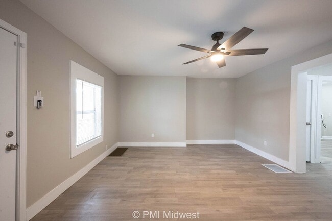 Foto del edificio - "Charming Urban Retreat: Cozy 1-Bedroom Ap...