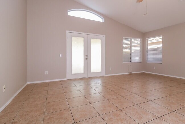 Building Photo - 72 N Cholla St