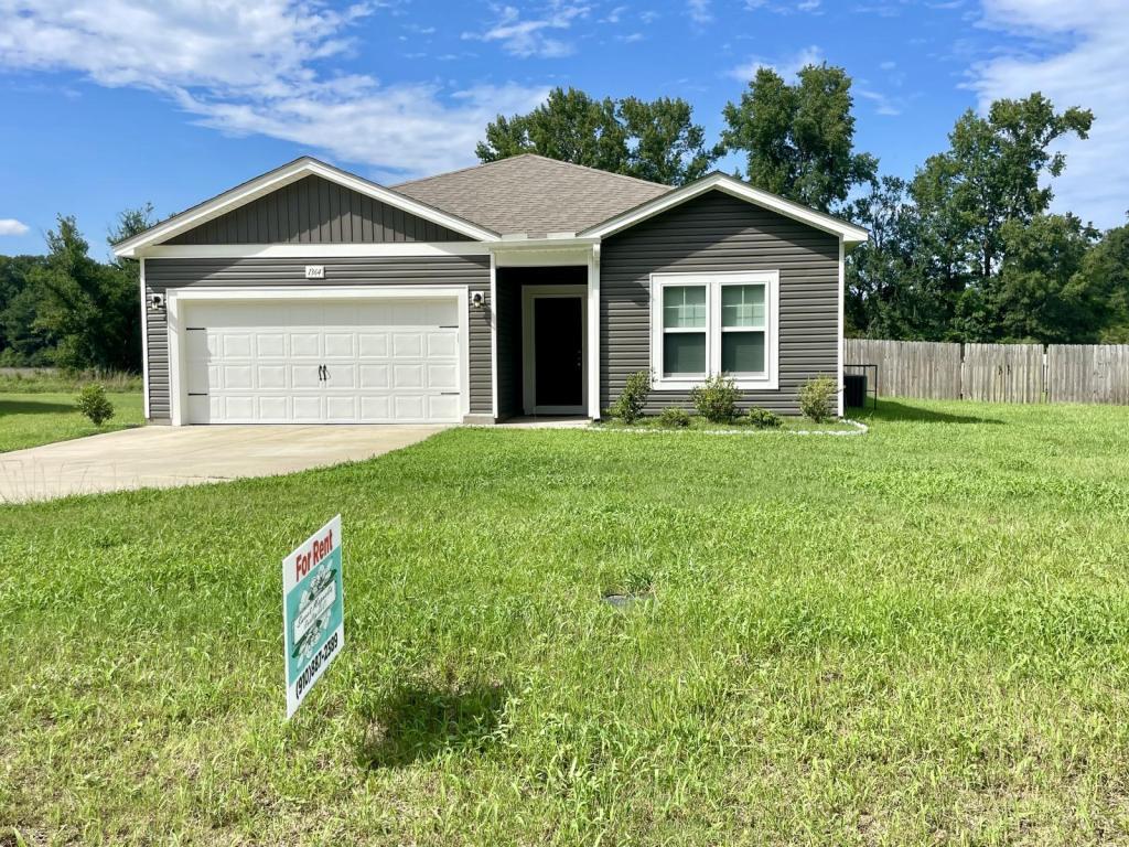 Foto principal - 1364 McNeill Pond Rd