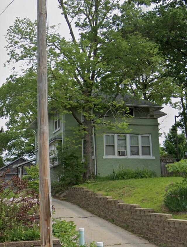 Foto principal - 109 E Stewart Rd