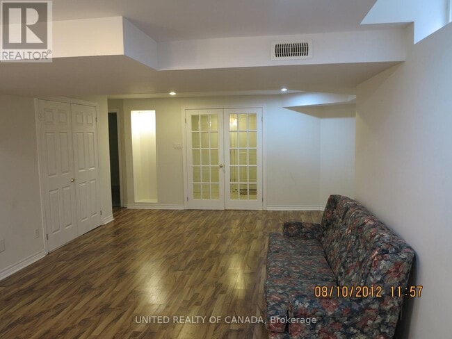 Building Photo - 23 Bradgate Dr