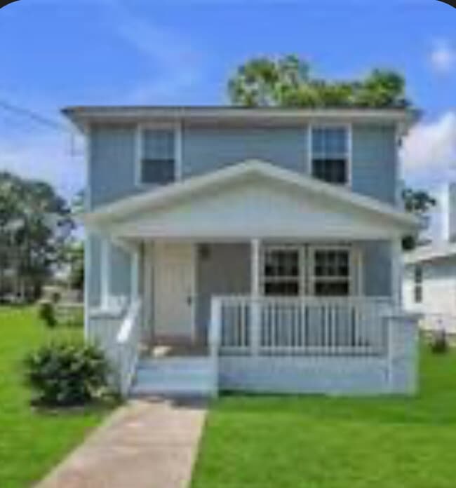 Building Photo - 1604 Freeney Ave