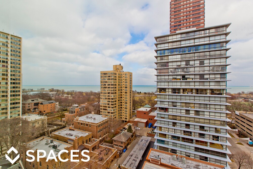 Foto principal - 350 W Oakdale Ave