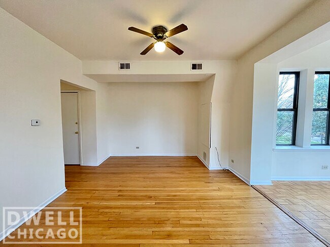 Foto del edificio - 2315 N Kedzie Blvd