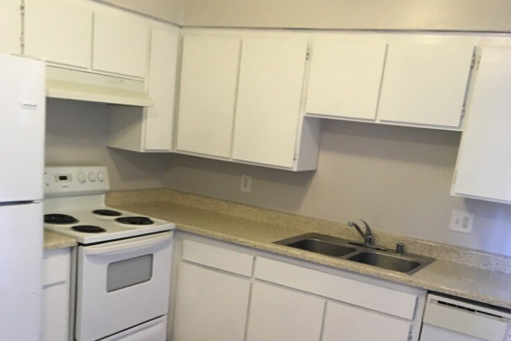 Primary Photo - 1135 Helm Ave