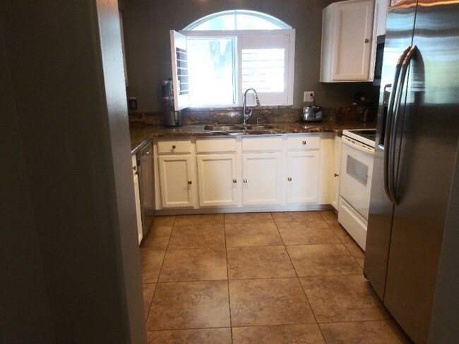 Foto del edificio - 10401 N 52nd St