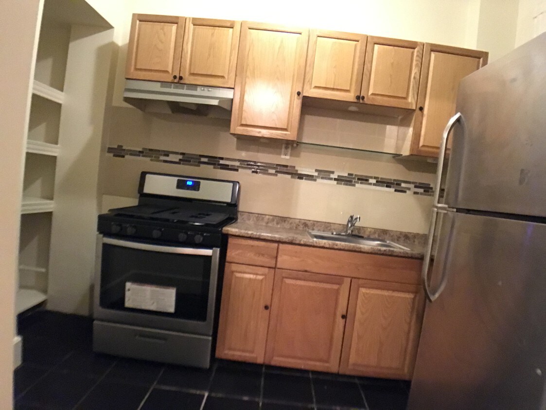 Foto principal - 841 Greene Ave